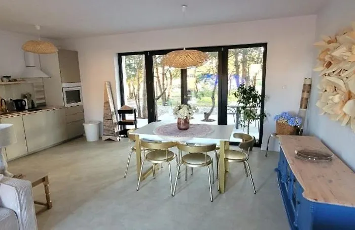 Szyszka W Ogrodzie Lägenhet Rogowo (Gryfice)